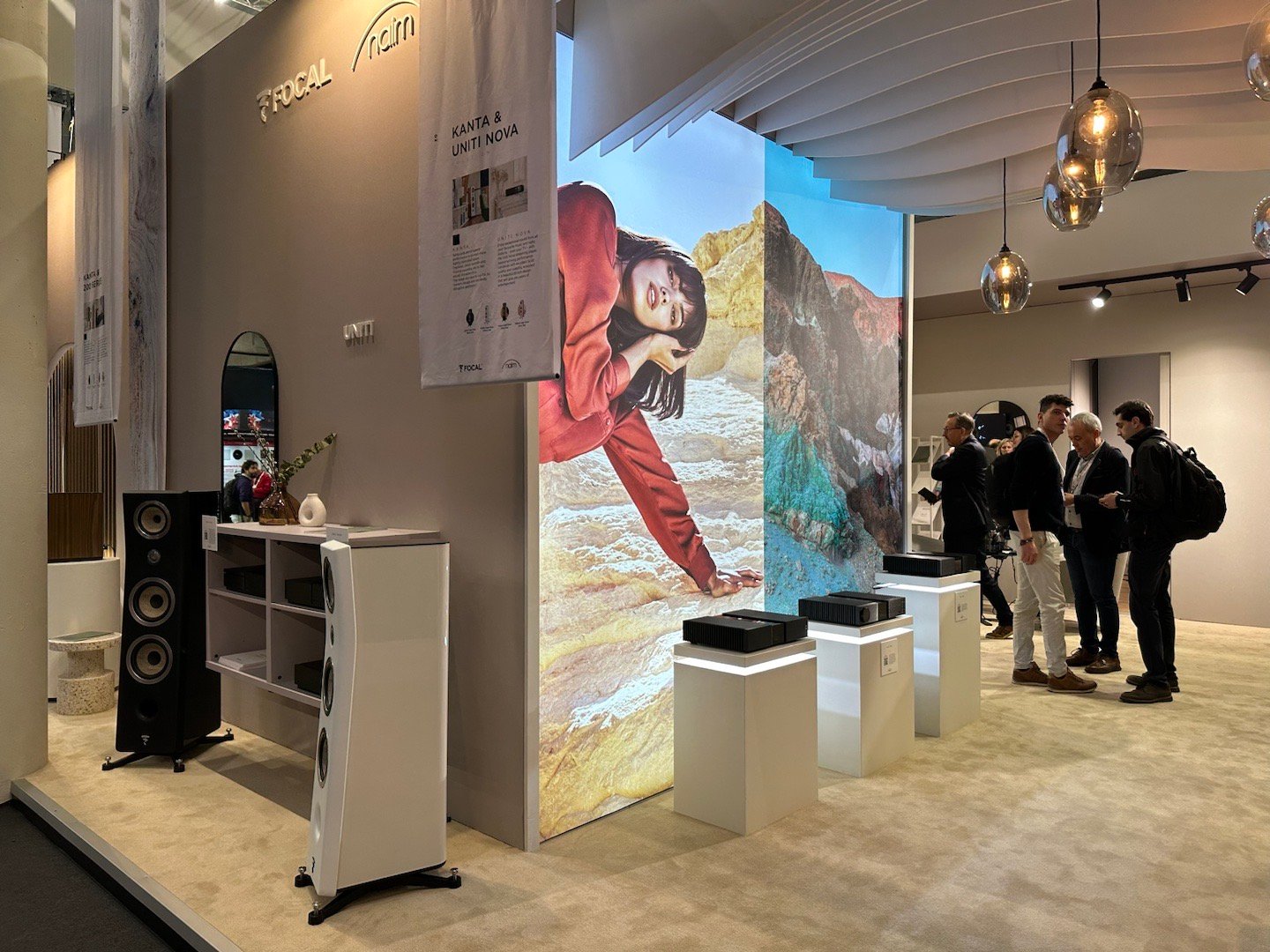 现场|“沉浸式影院继续进化,顶级显示方案新挑战” ISE 2024欧洲国际视听及集成系统展报道-影音新生活