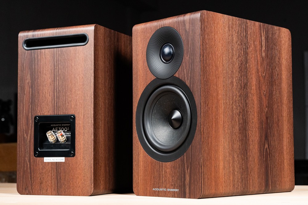 精致度随性价比一并提升：Acoustic Energy AE300 MK2 书架音箱
