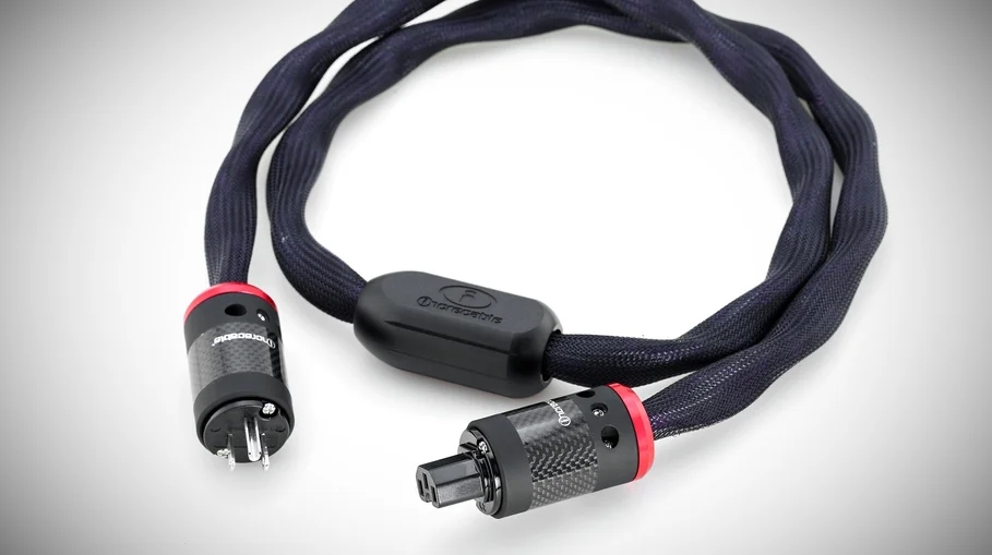 独家 DST 与 CST 技术：Increcable Waterfall X 电源线