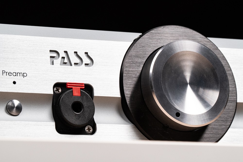 中性、宁静的力量：Pass Labs HPA-1耳机扩大机