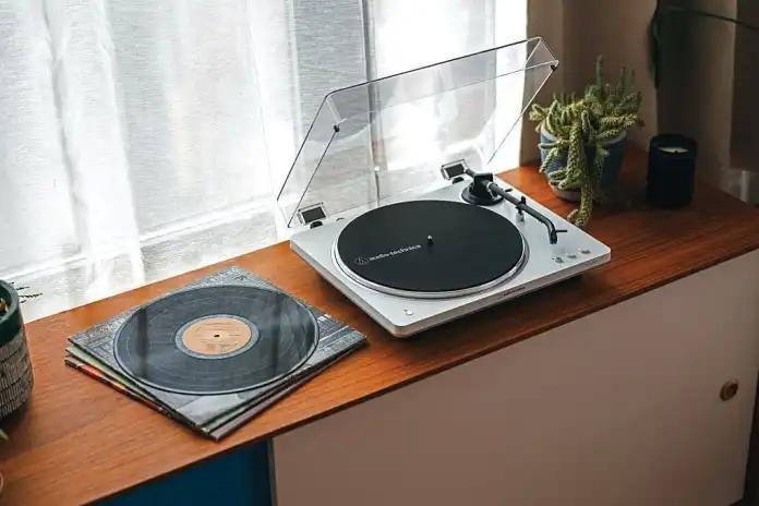 观点 | 黑胶唱机的秘密：为什么一根针能唱出整张专辑？