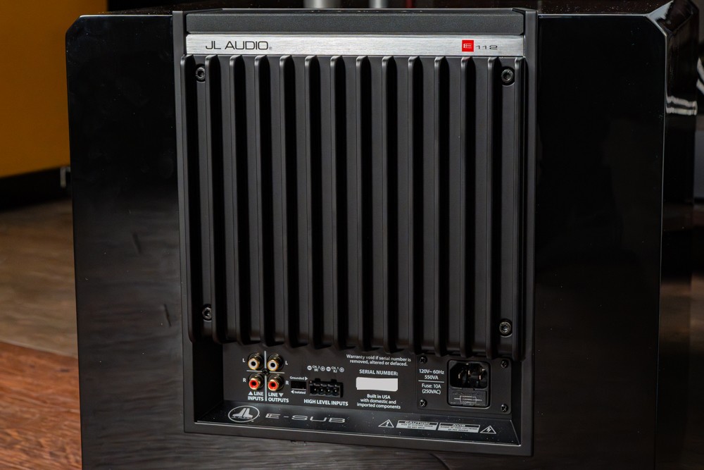 2.1 声道好搭、好玩、好调：试听 JL Audio E-Sub e112 超低音