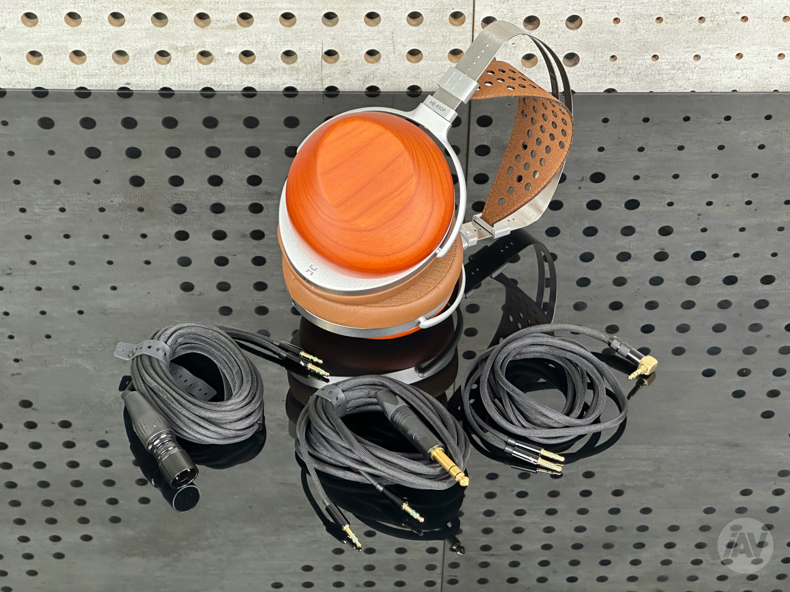 推荐 | “复刻还是致敬?”HIFIMAN HE-R10P木壳耳机-影音新生活