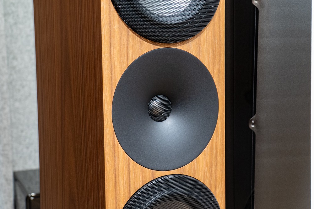 新一代店家中的潜力新秀：富林音响试听 Amphion / JL Audio 多声道系统