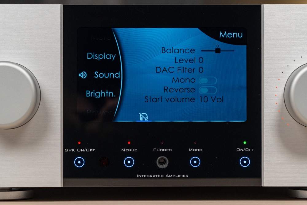 1756574980142779.jpg 理性与感性一次给足:Trigon Excellence 综合扩大机