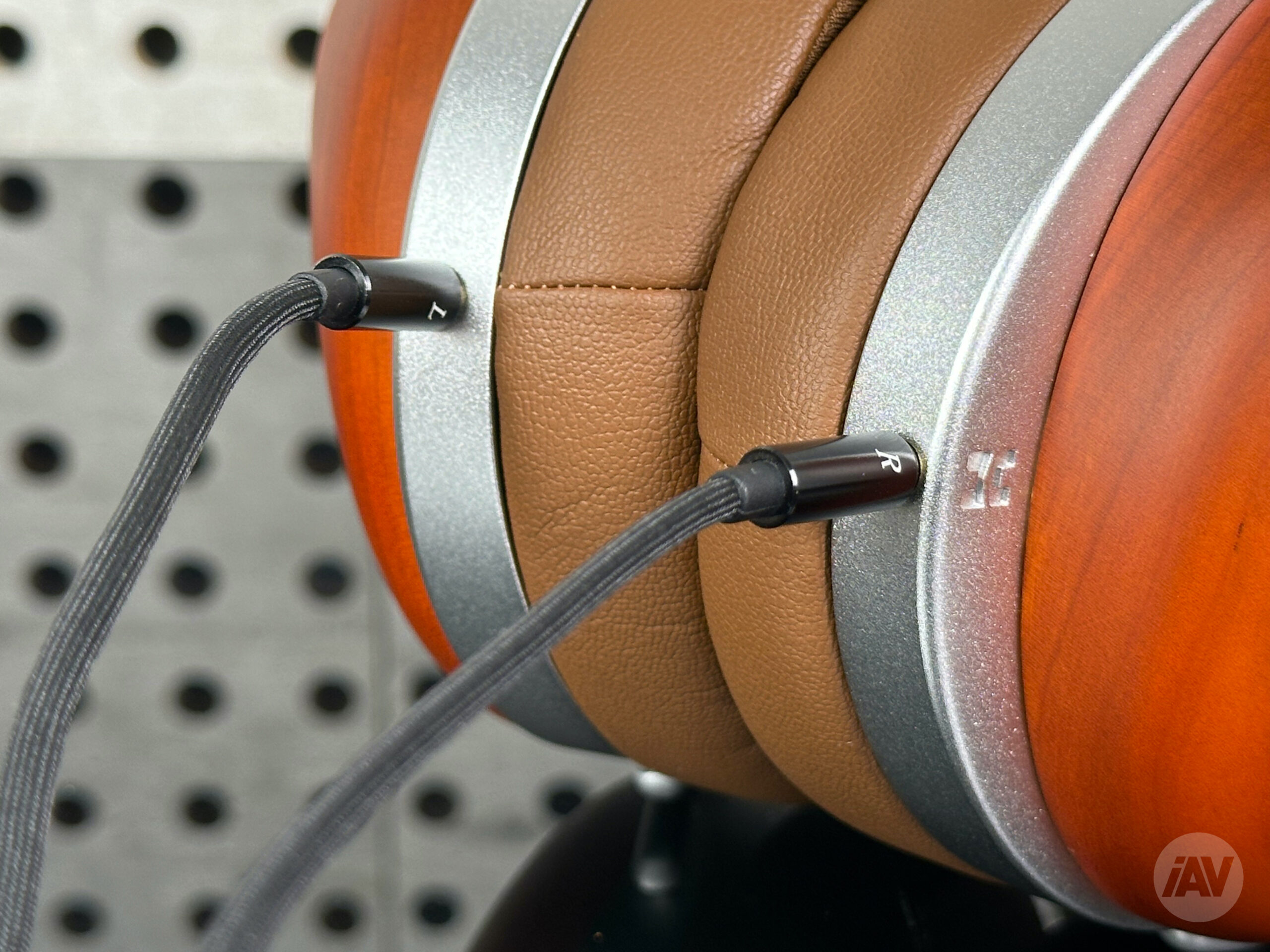 推荐 | “复刻还是致敬?”HIFIMAN HE-R10P木壳耳机-影音新生活