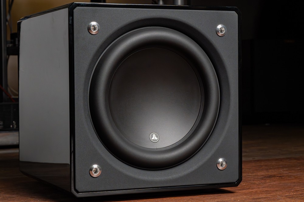 2.1 声道好搭、好玩、好调：试听 JL Audio E-Sub e112 超低音