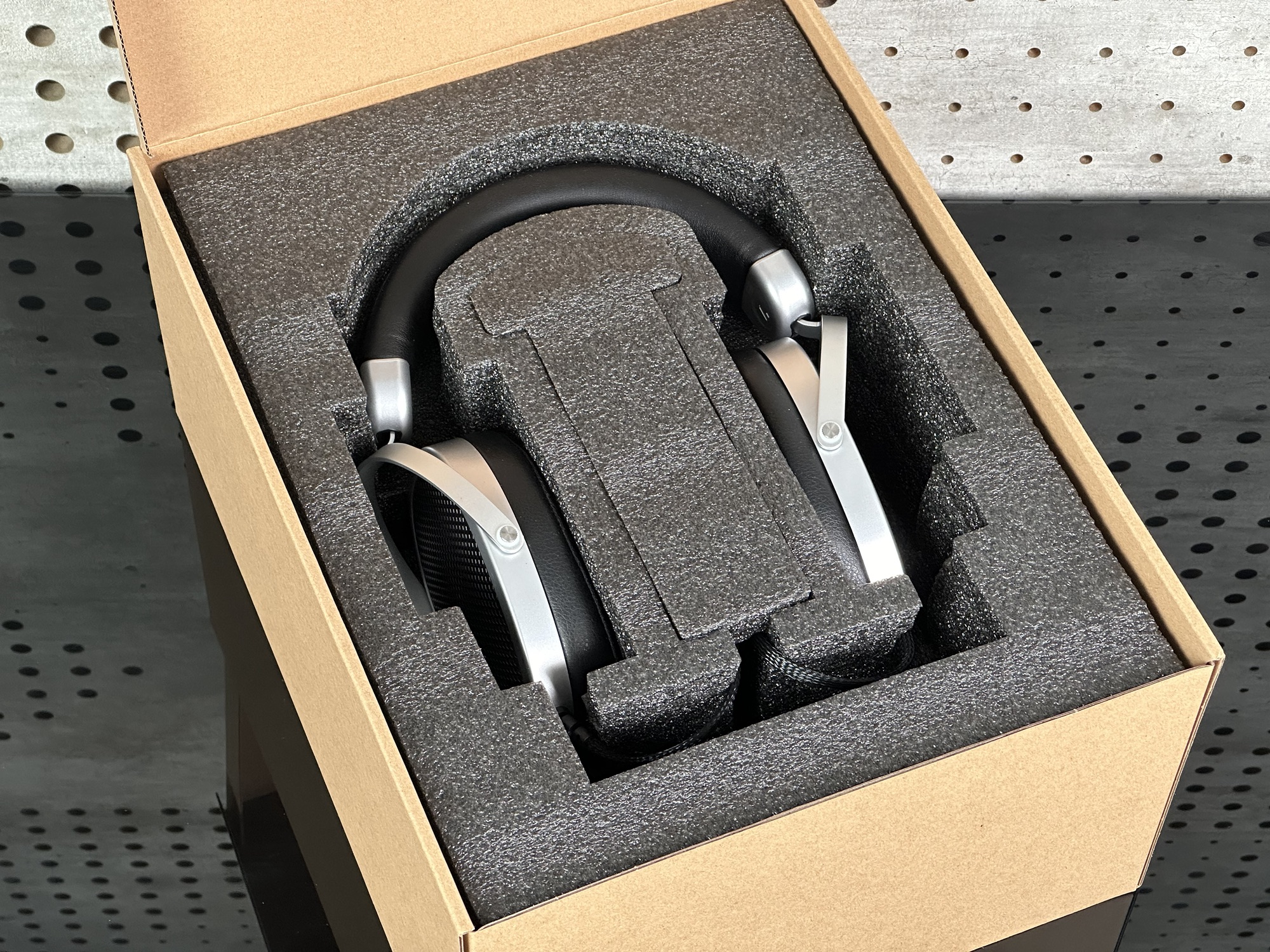 推荐 | “年轻人入手静电耳机的第一选择”HIFIMAN Mini Shangri-La迷你香格里拉-影音新生活