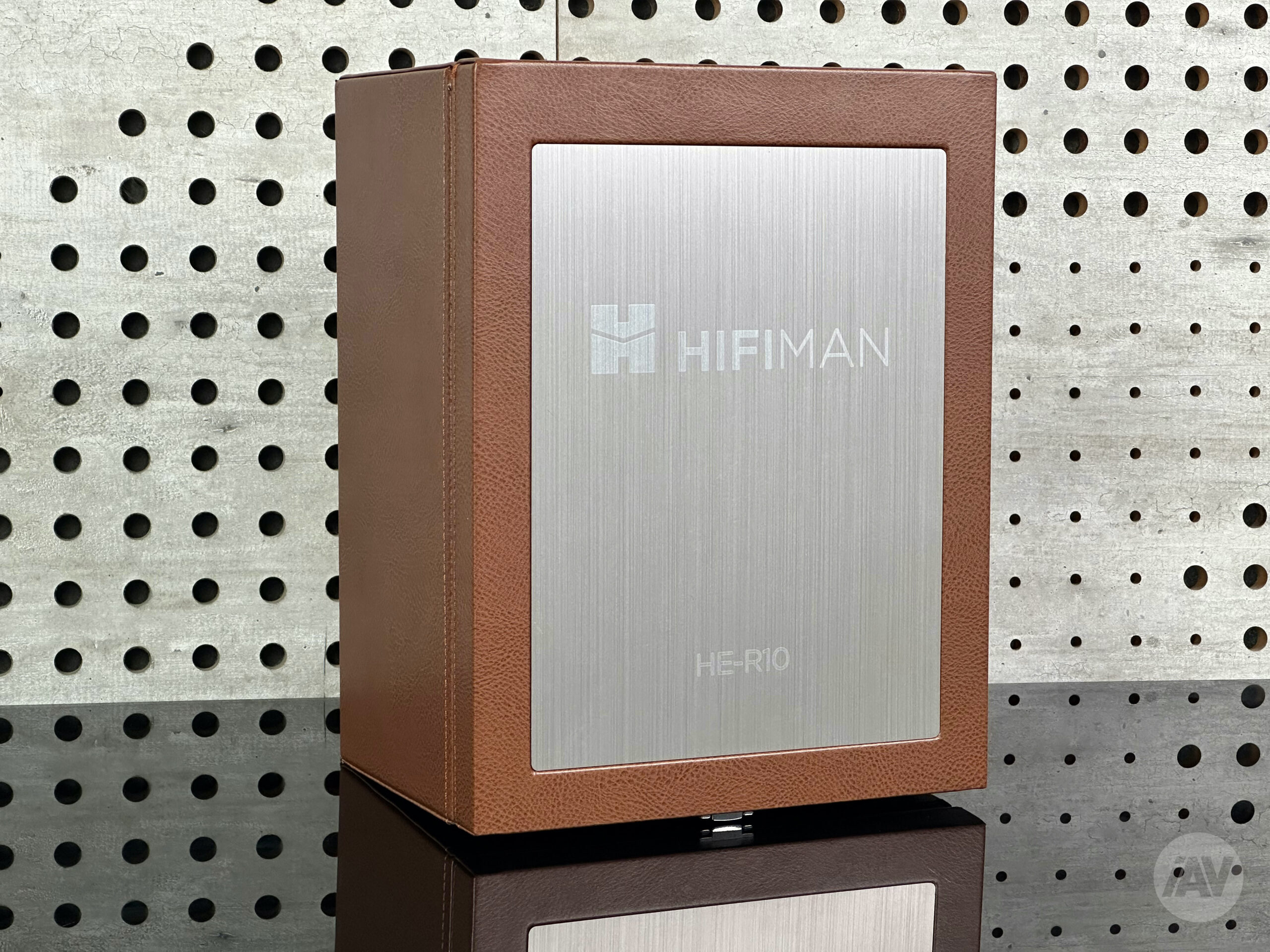 推荐 | “复刻还是致敬?”HIFIMAN HE-R10P木壳耳机-影音新生活
